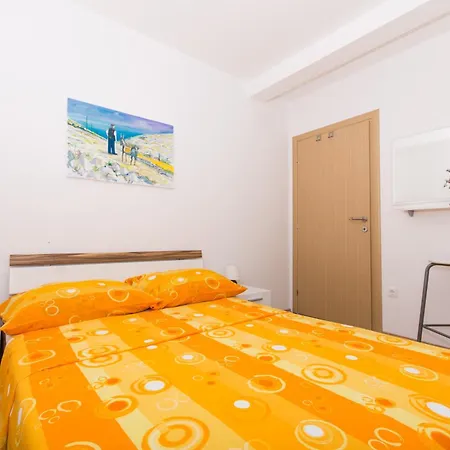 Braco アパート トロギール